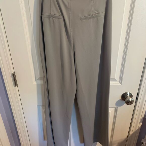 HALARA Size Medium Gray Regular Fit Pants - Picture 5 of 8